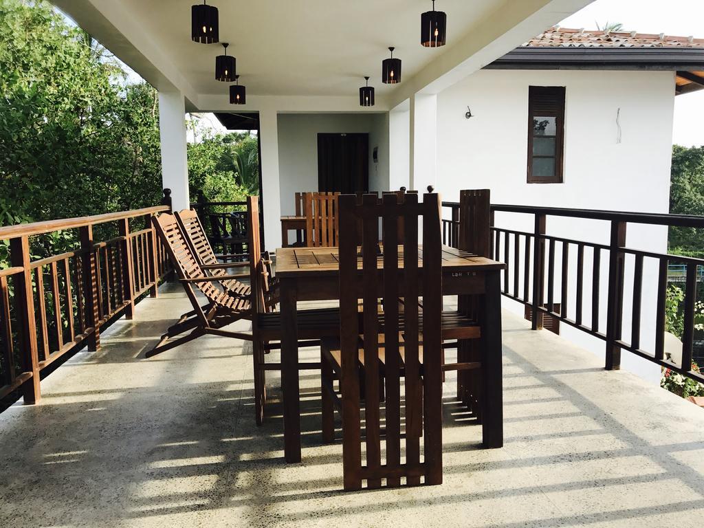 Lagoon Boutique Hotel Kanattegoda Buitenkant foto