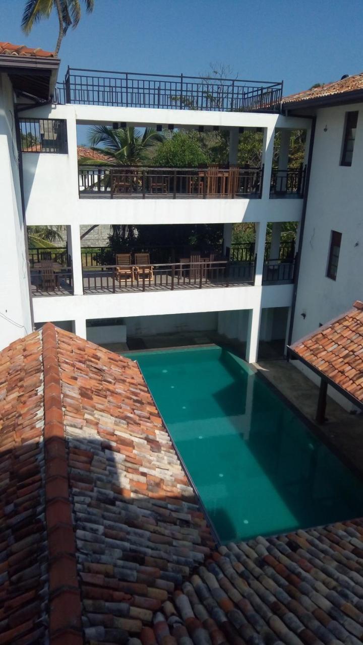 Lagoon Boutique Hotel Kanattegoda Buitenkant foto