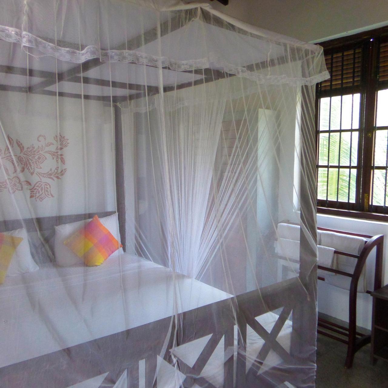 Lagoon Boutique Hotel Kanattegoda Buitenkant foto