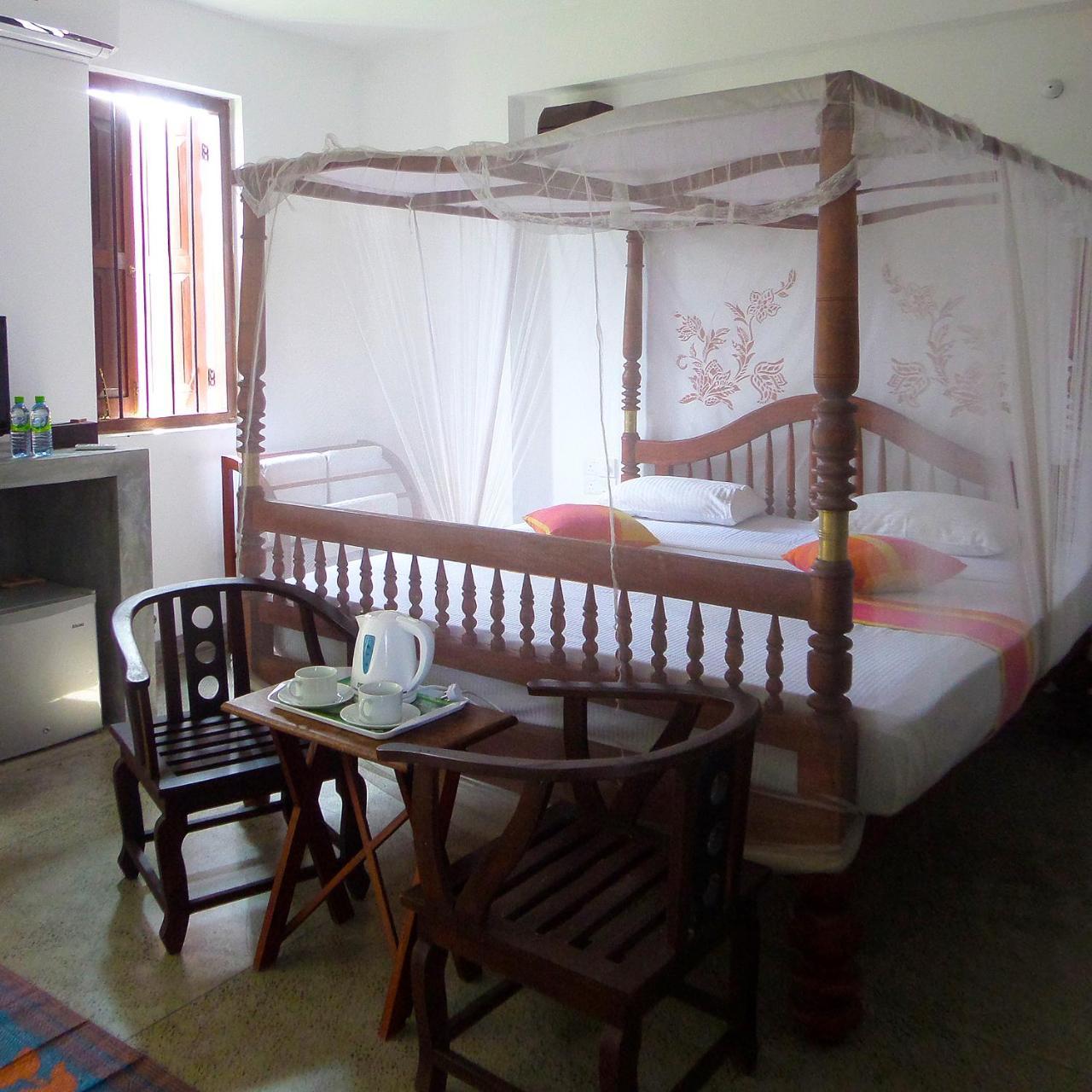 Lagoon Boutique Hotel Kanattegoda Buitenkant foto