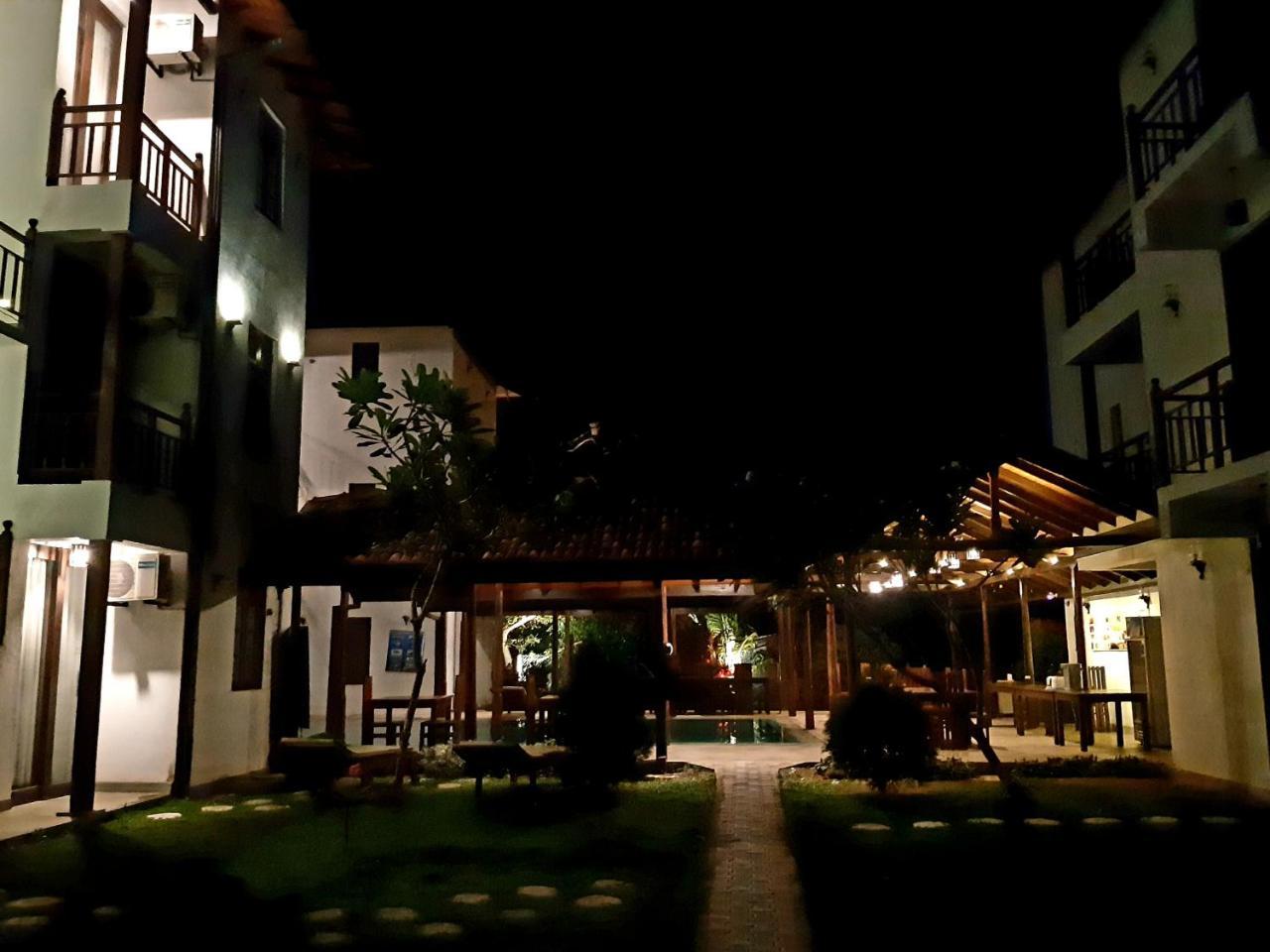Lagoon Boutique Hotel Kanattegoda Buitenkant foto