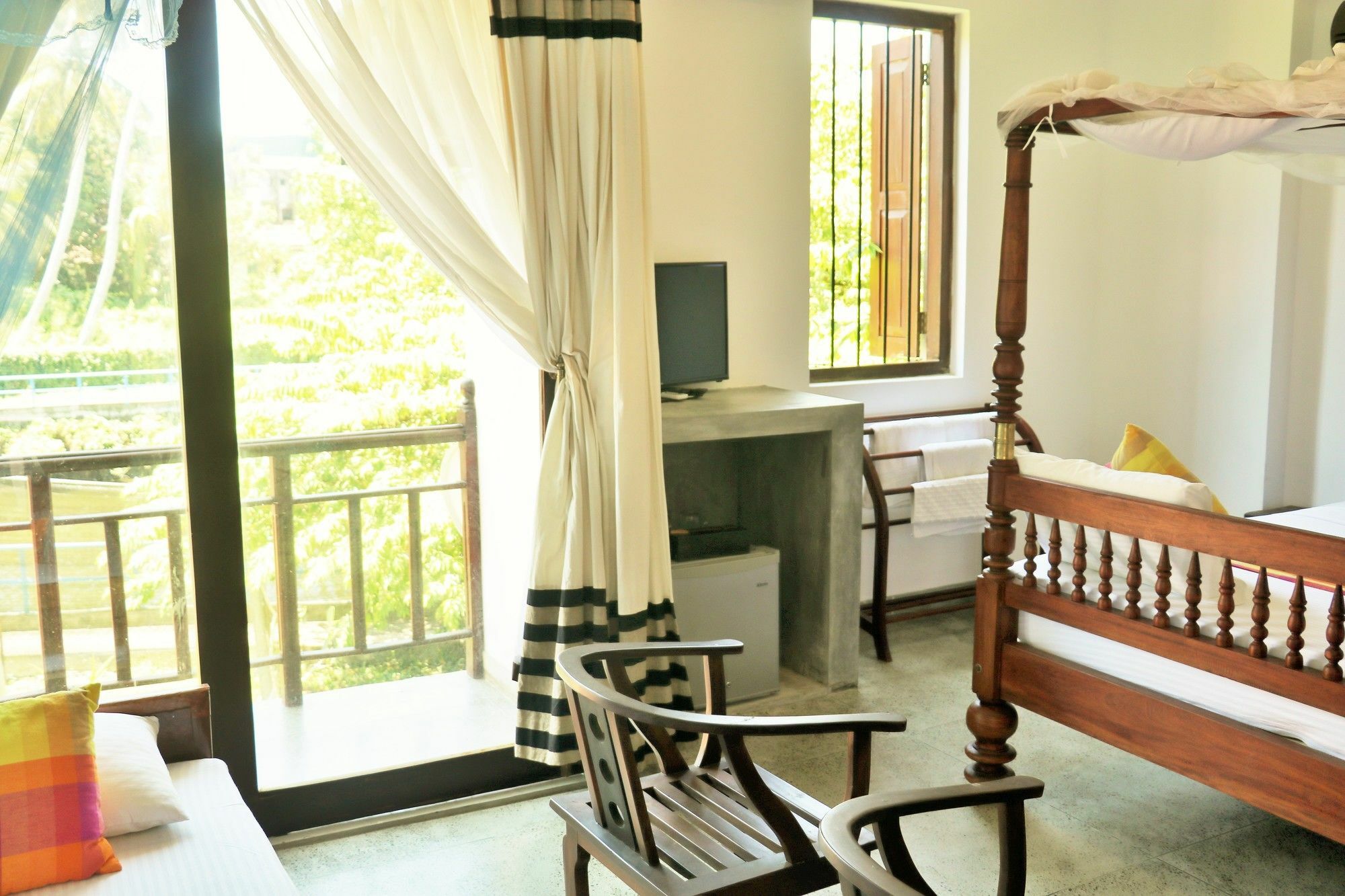 Lagoon Boutique Hotel Kanattegoda Buitenkant foto